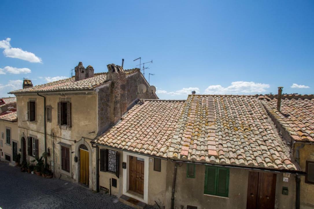 شقة La Finestra Sul Borgo براتشيانو المظهر الخارجي الصورة